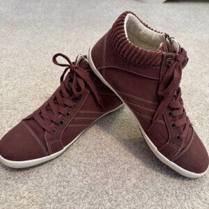 Taos Startup Canvas Mid Sneaker - Women's 9